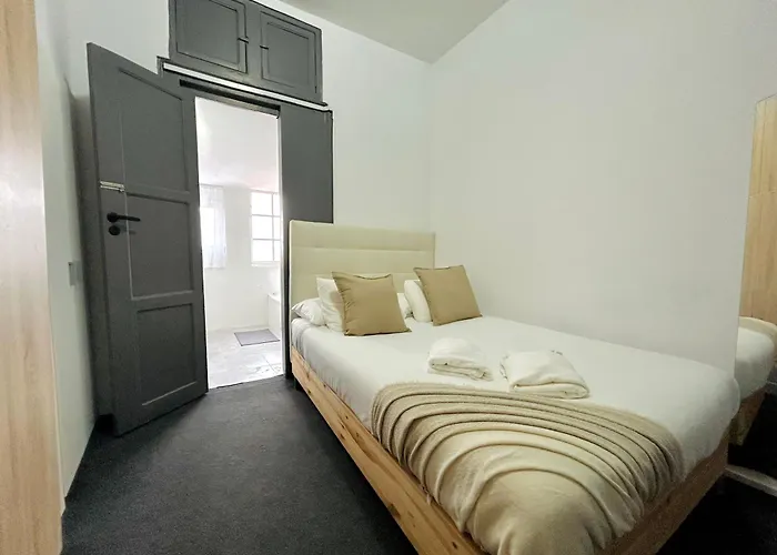 Cost Arroios Guest house Lisbon