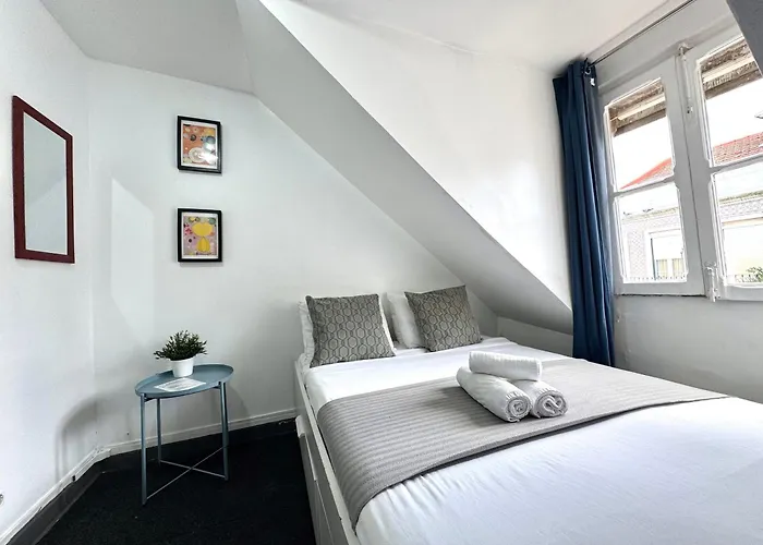 Cost Arroios Guest house Lisbon